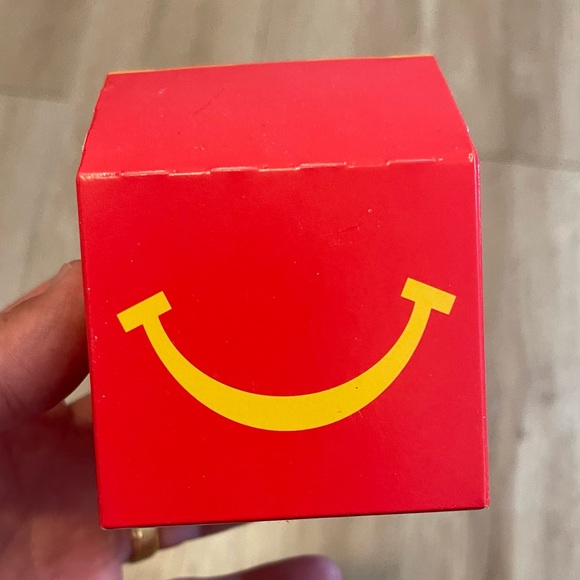 Lil McDonald’s Happy Meal Toy Number 2 Restaurant - Picture 1 of 4